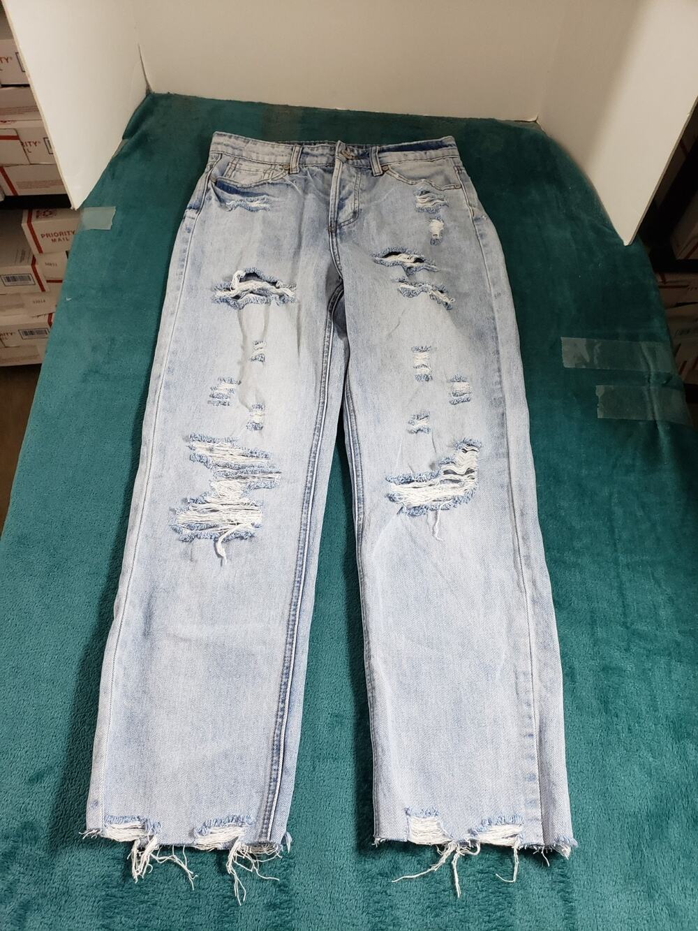 GOGO Jeans Size 3 Womens Blue Pants Cotton Denim Fray Hem Mid Rise Cropped